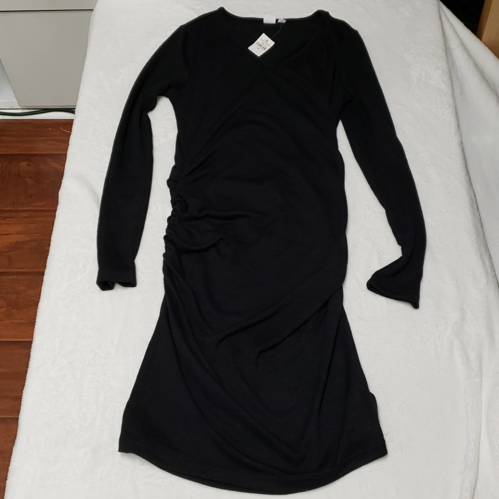Gap Black Vneck Maternity dress
